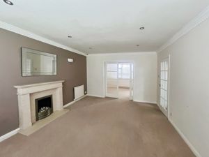 Lounge- click for photo gallery